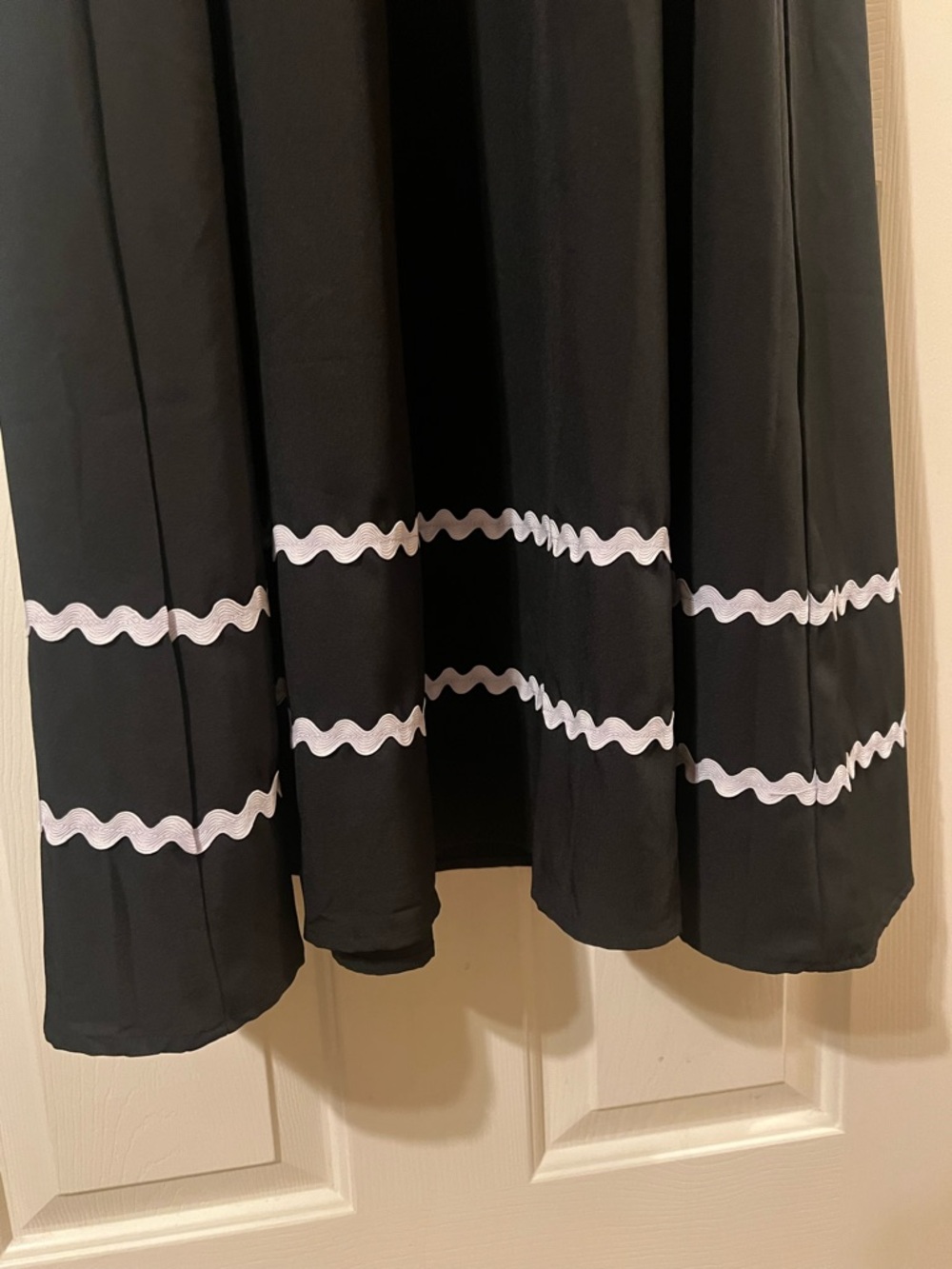 NWOT Black and White Ric-Rac Puff Sleeve High Elastic Waist Maxi Dress Size S - Picture 7 of 11